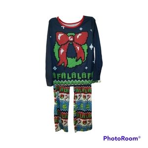 NWT Womens Christmas Holiday Pajamas Large Wreath Fa La La Trees Top and Pants L